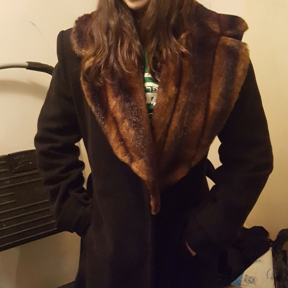 Meet your Posher, Sima